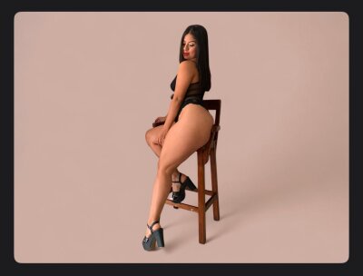 -Julii — cam show live