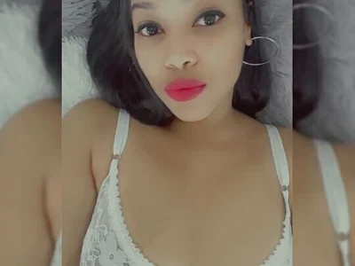 _MoniqueLovay_ — cam show live