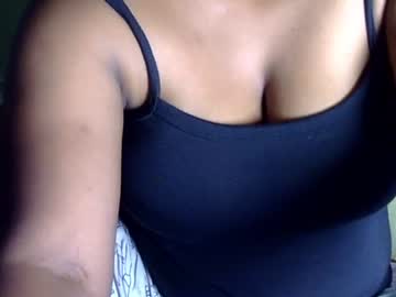 aaliya11 — cam show live