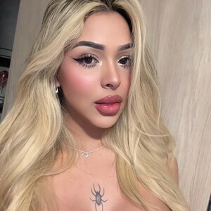 AdisonBaker — cam show live