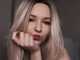 AgathaW — cam show live