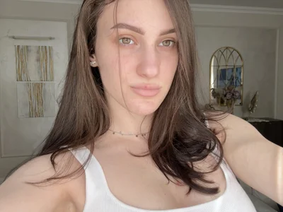 Amira_a — cam show live