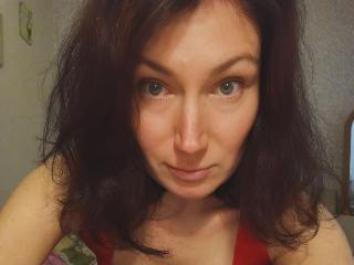 AmiraGold — cam show live