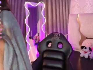 andrea-tay — cam show live
