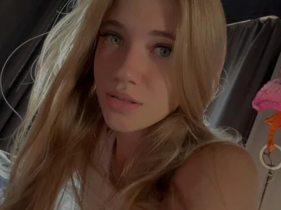 AnneFoxy — cam show live