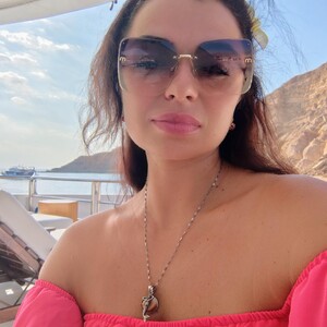 April_Swee — cam show live