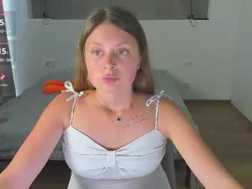 ariymil — cam show live