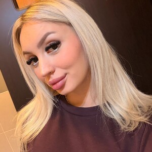 BambiKay — cam show live