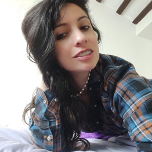 Belliniahot — cam show live