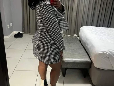 BootyliciousbustyX33 — cam show live