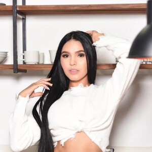 BrendaBuiles — cam show live