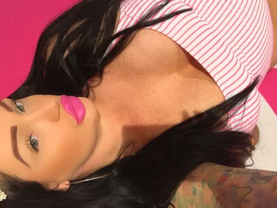 BustyVicky — cam show live