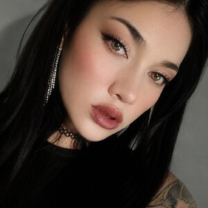 CarolBee — cam show live