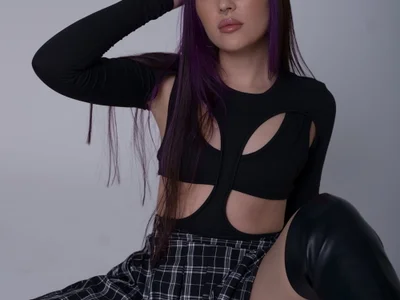 CarolineGuthrie — cam show live