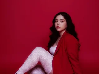 Charlottesinclair22 — cam show live