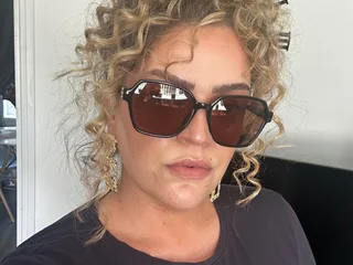 curlycherryuk — cam show live