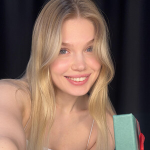 Effie_Cute — cam show live