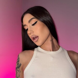 Eleven83 — cam show live