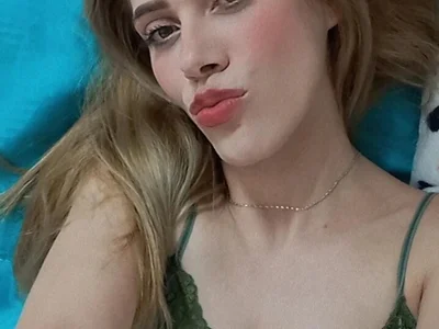 Elianasuarezz — cam show live
