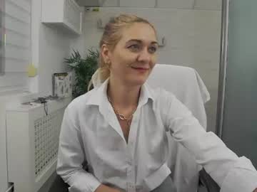 ellamilf — cam show live