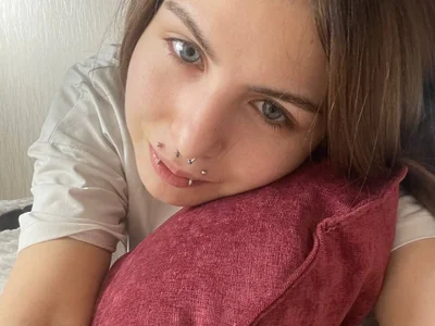 ErlinaBuoy — cam show live