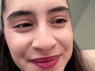 FloHenke — cam show live