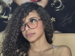 FoxHannaa90 — cam show live