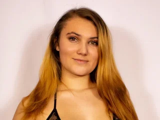 FreshMilf69 — cam show live
