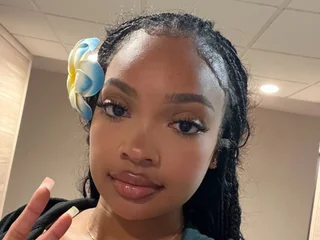 HalleTheStar — cam show live