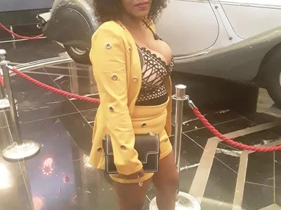 HappygalTheQueen — cam show live