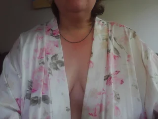 HornyyHollyyy — cam show live