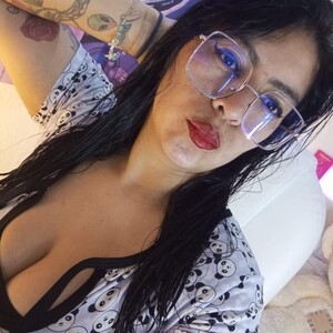 Irene__larson — cam show live