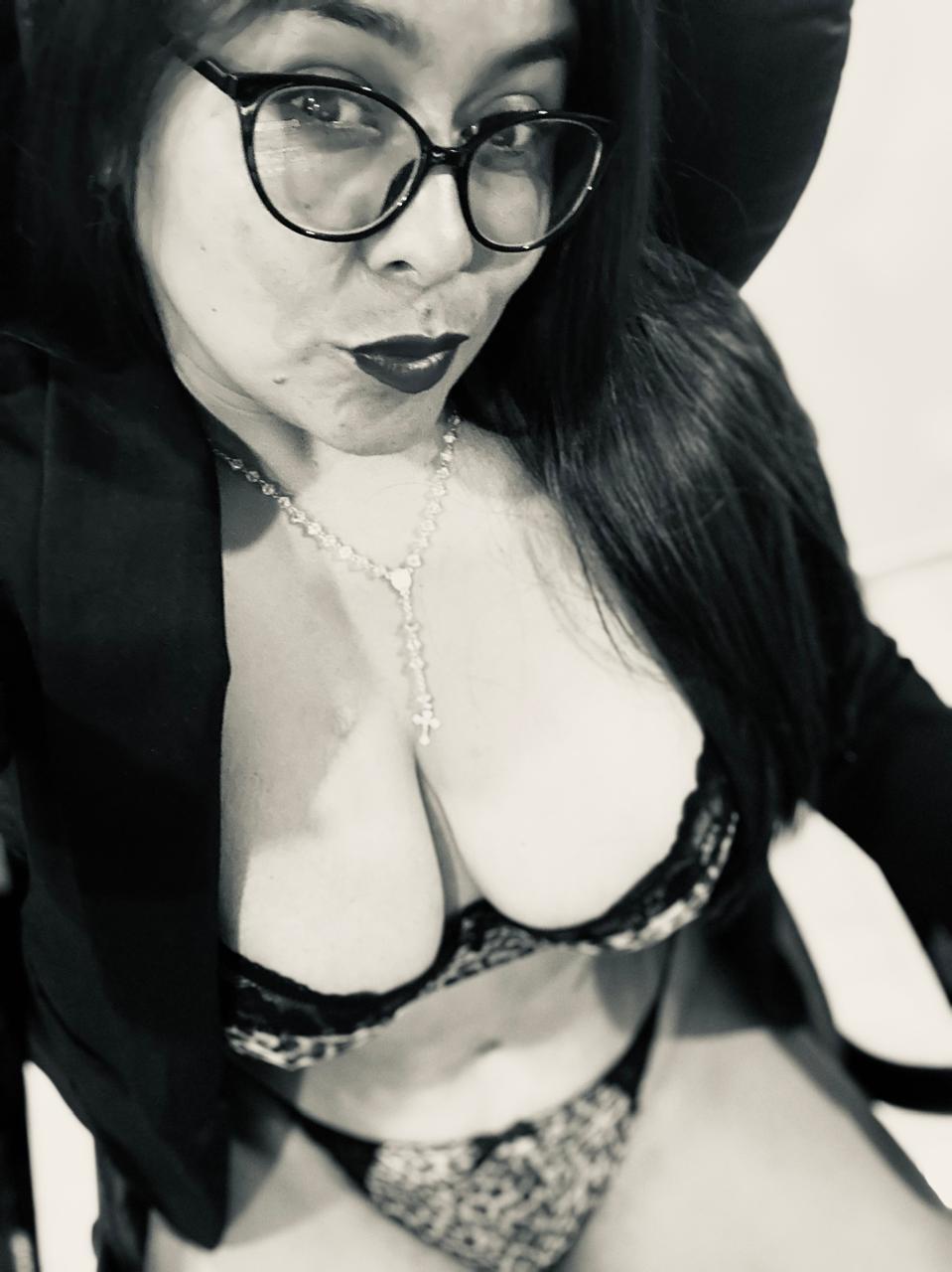 ixchel91 — cam show live