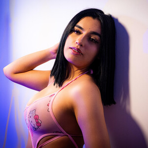 June_ — cam show live