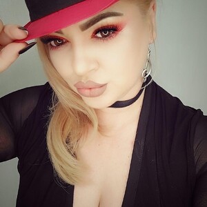 Katrinaa_ — cam show live