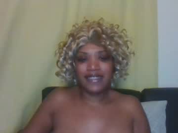 kelliecapri — cam show live