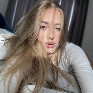 LaAngel — cam show live