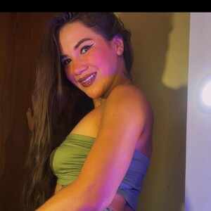 Latinahot — cam show live