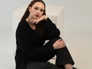 LatrinaBouffard — cam show live