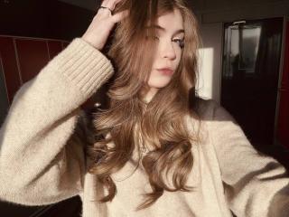 LauraleePenderel — cam show live
