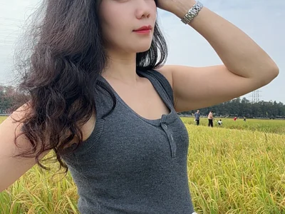 LILI956 — cam show live