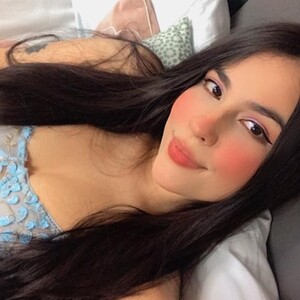 lolyy_18 — cam show live