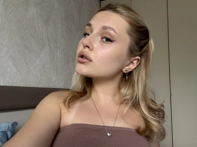 LorriMonz — cam show live