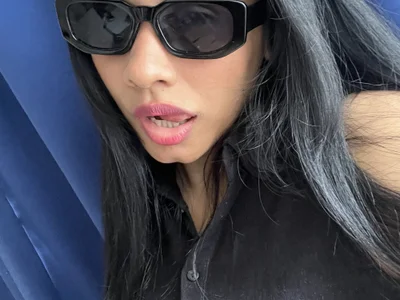 lovedforeverr — cam show live