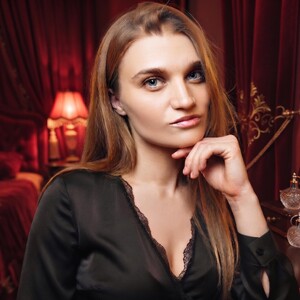Lunara — cam show live