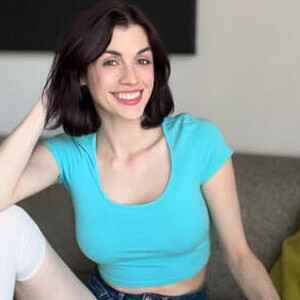 LuxNeon — cam show live