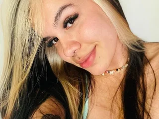 MaddyLovexxx — cam show live