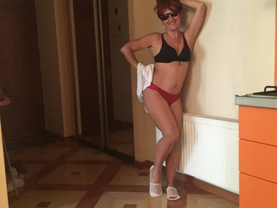 Marellaa — cam show live