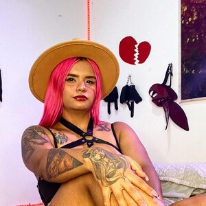 Mia_boobs__19 — cam show live