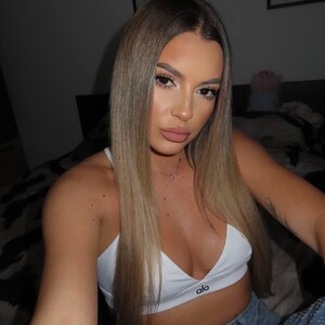 miaastarr — cam show live